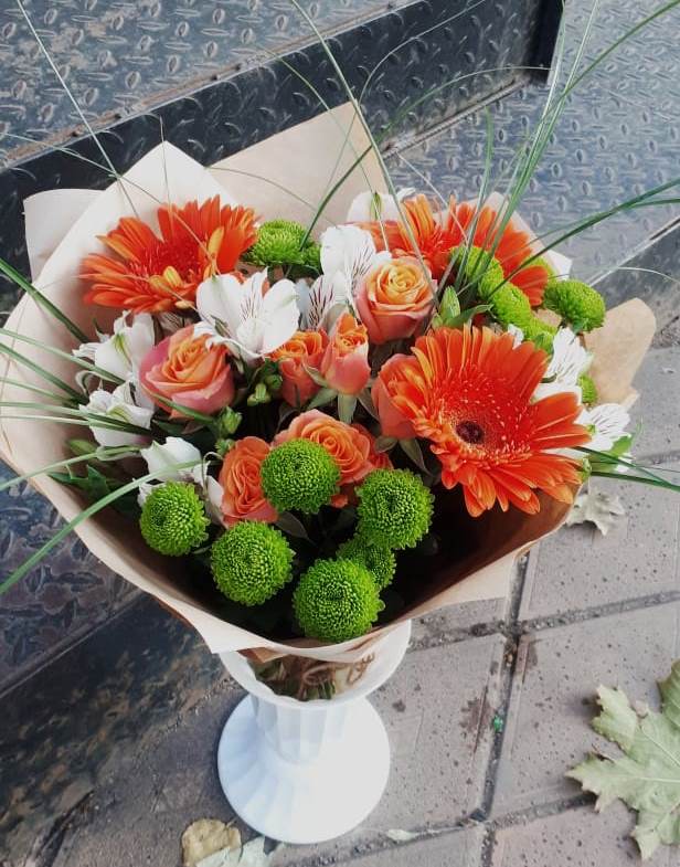 Букет цветов из: Герберы, Хризантемы, Альстромерии и Розы в Курдюковской