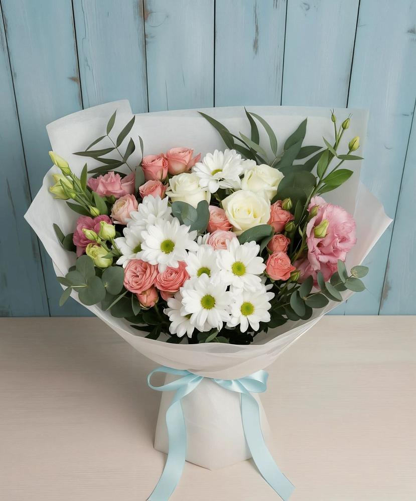 Букет цветов из: Розы, Лизиантусы и Хризантемы в Курдюковской