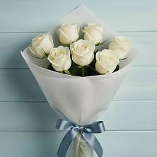 Букет 7 Белых роз Эдлесс Лав в Курдюковской