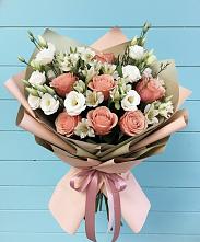 Букет цветов из:  Розы, Альстромерии и Лизиантусы в Курдюковской