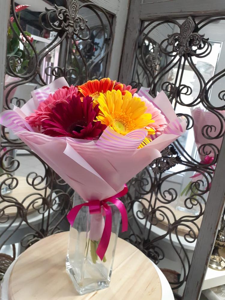 Букет цветов из: Герберы в Курдюковской