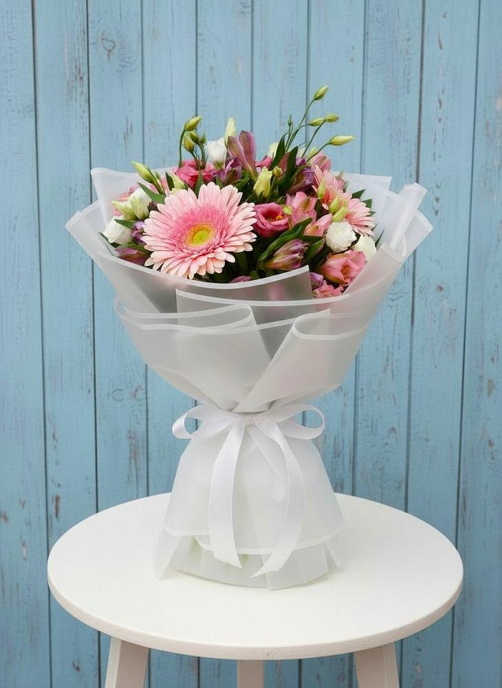 Букет цветов из: Герберы, Альстромерии и Лизиантусы в Курдюковской