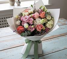 Букет цветов из:  Розы, Лизиантусы и Гвоздики в Курдюковской