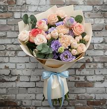 Букет цветов из:  Розы, Лизиантусы и Гвоздики #REPLACE_PRED# Курдюковской